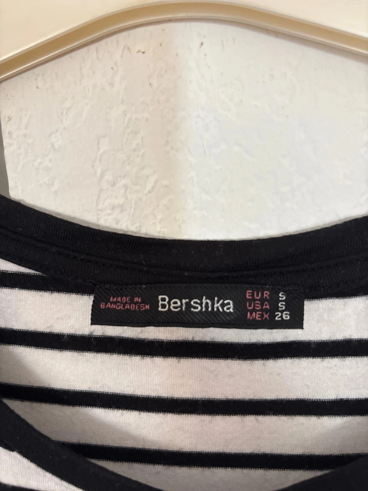 Vestido fendido de listras preto e branco Bershka tamanho S – photo 3